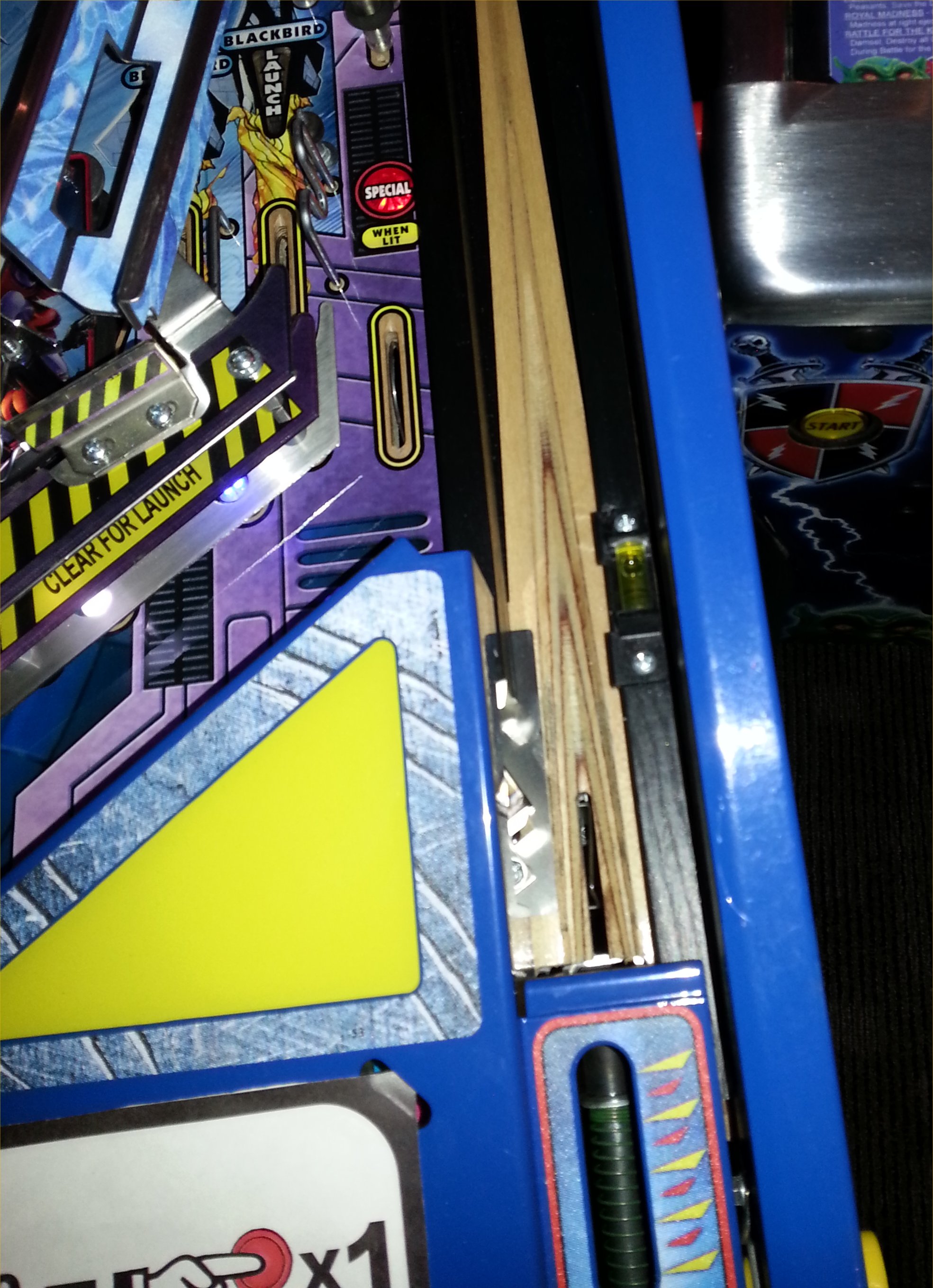 XMen LE Wolverine Pinball Machine For Sale